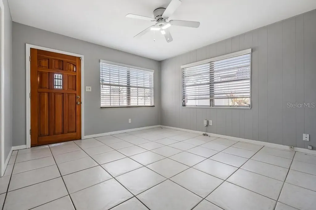 2709 W Abdella Street Tampa FL 33607