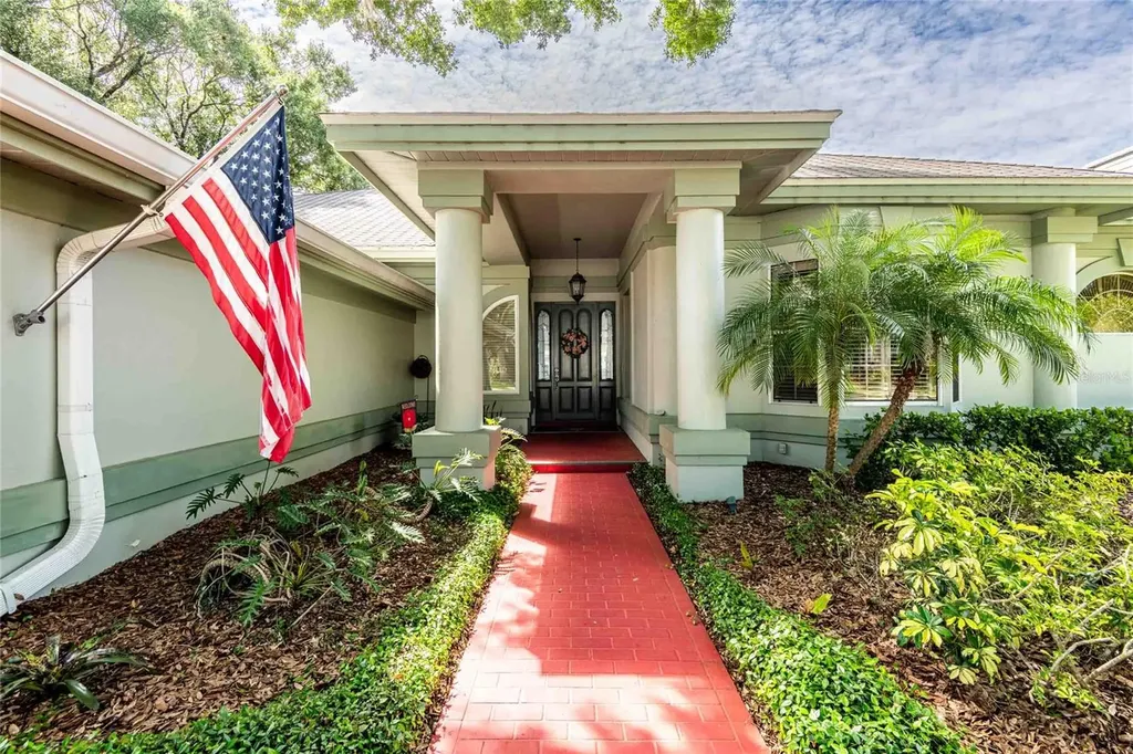 6605 Stonington Drive N Tampa FL 33647
