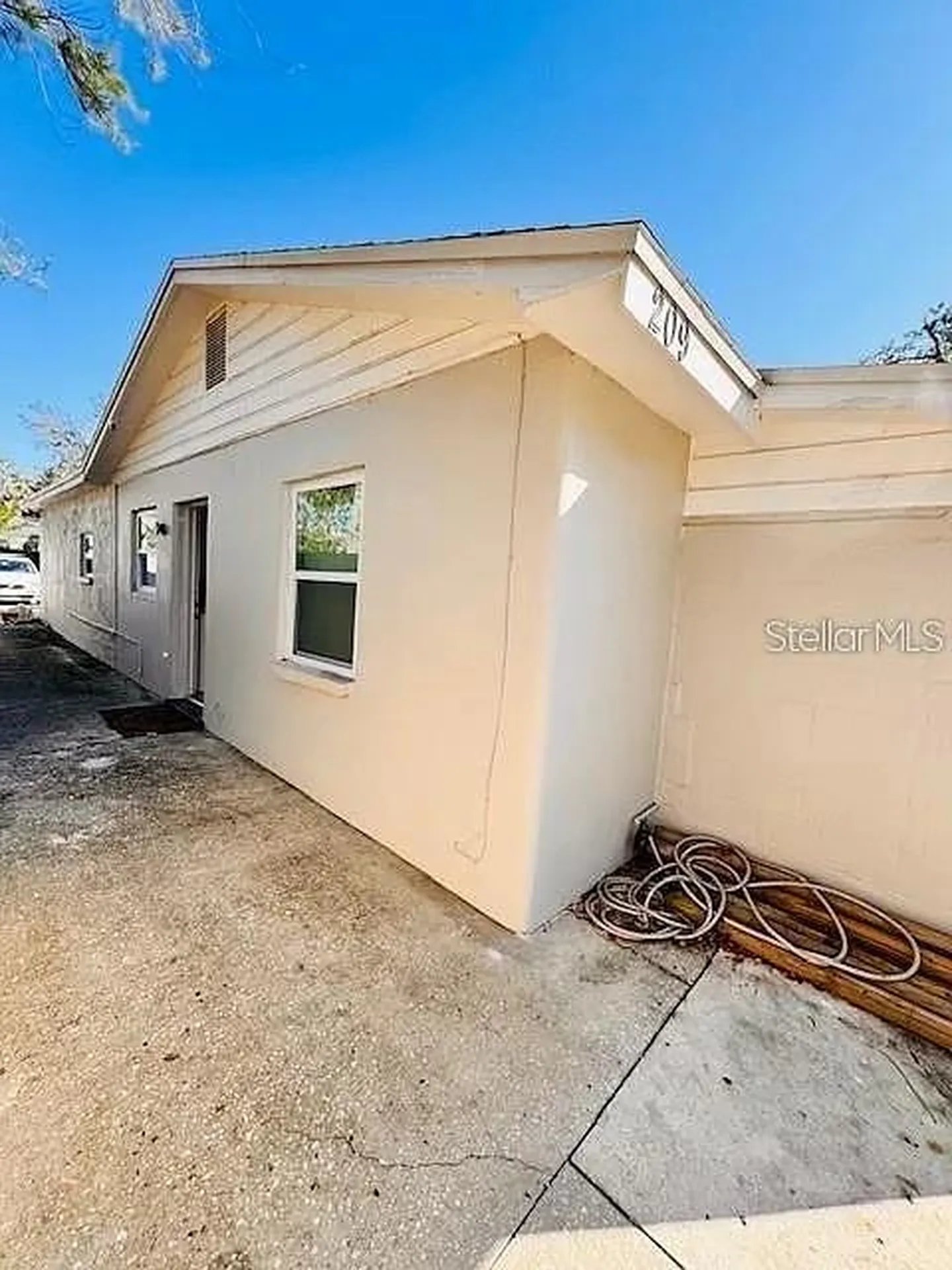 209 W Emily Street Tampa FL 33603