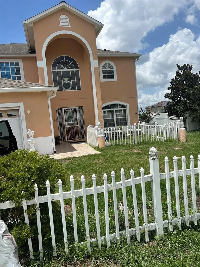 381 Aldershot Court Kissimmee FL 34758