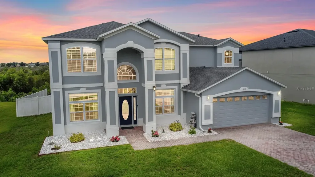 5209 Cape Hatteras Drive Clermont FL 34714