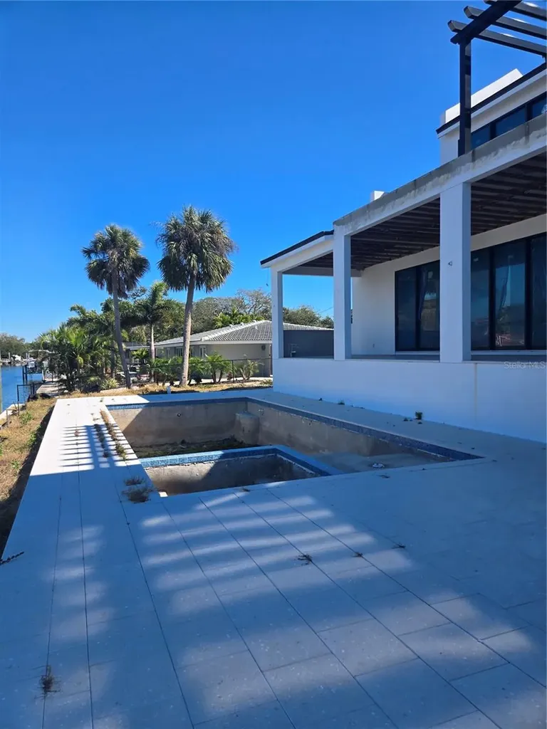 927 Contento Street Sarasota FL 34242