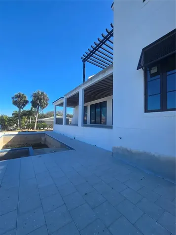 927 Contento Street Sarasota FL 34242