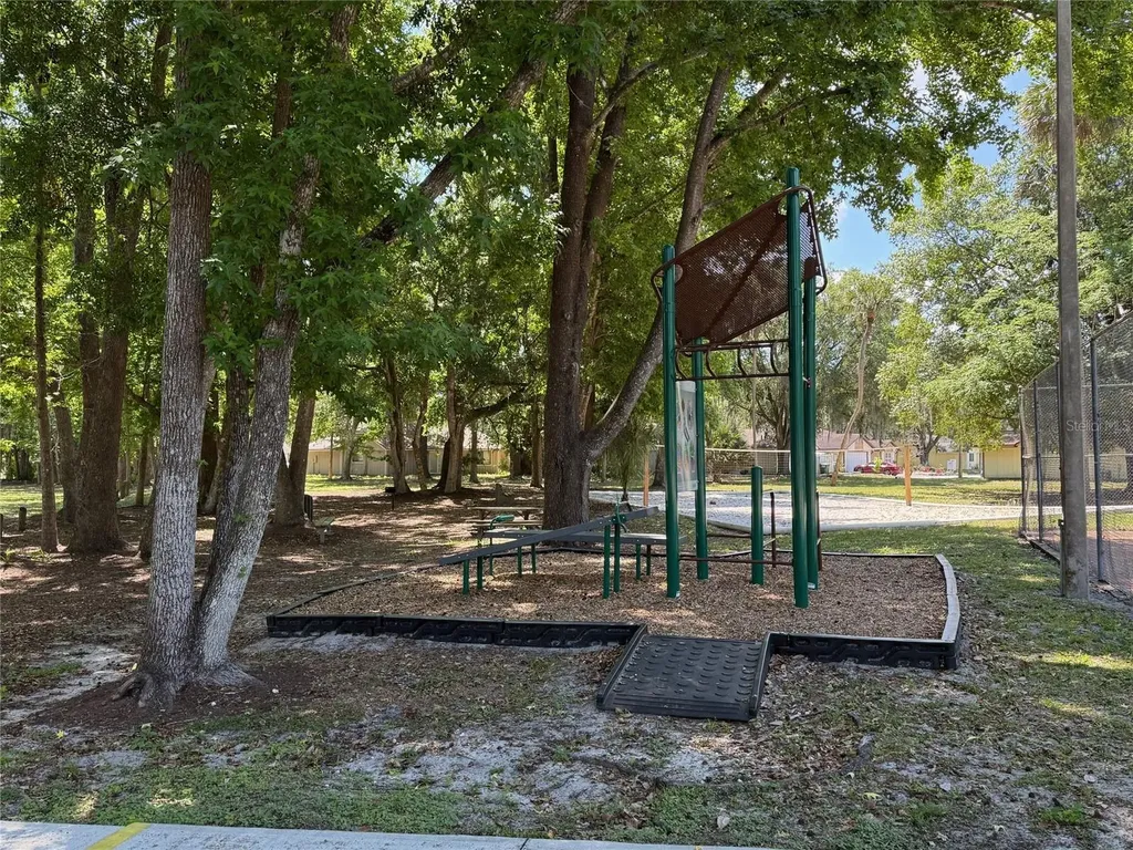 706 Lakeside Drive Winter Springs FL 32708