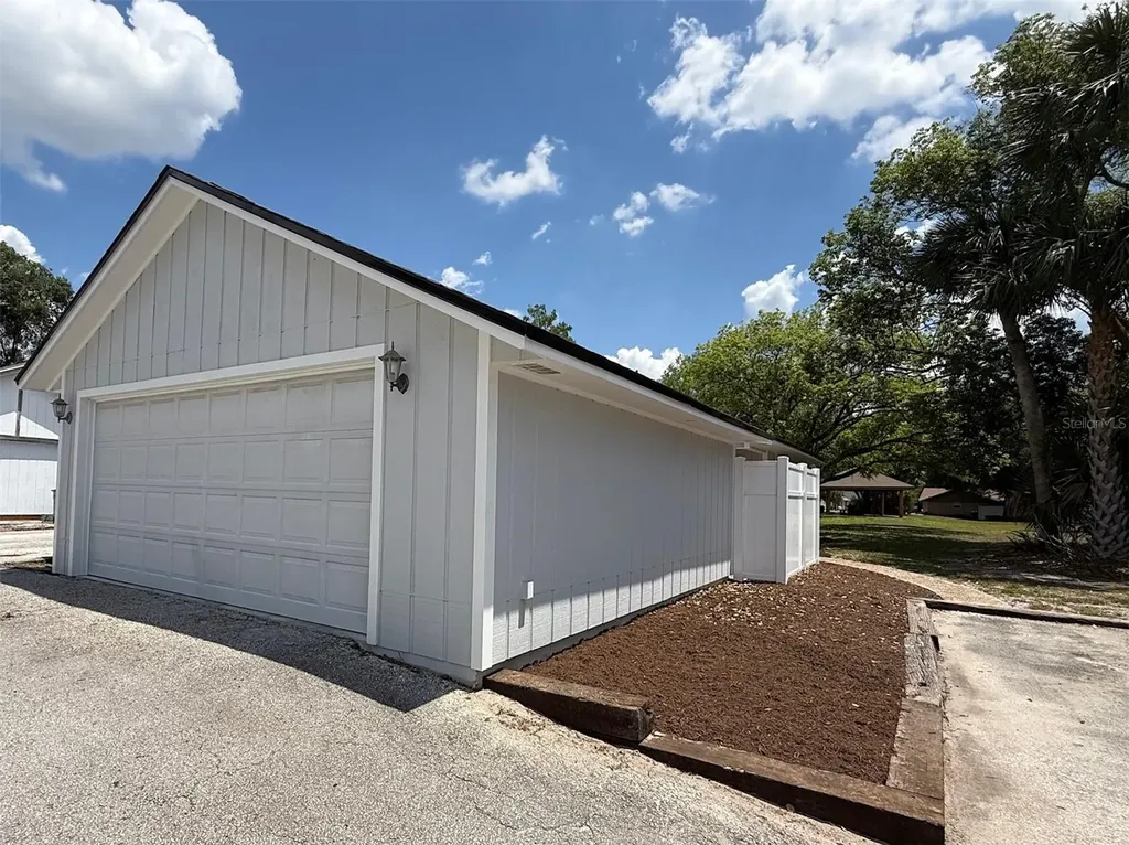 706 Lakeside Drive Winter Springs FL 32708