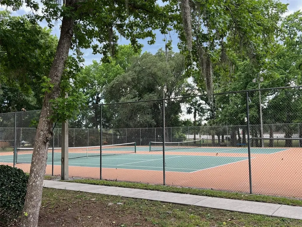 706 Lakeside Drive Winter Springs FL 32708