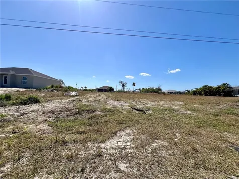 504 NW 20th Street Cape Coral FL 33993