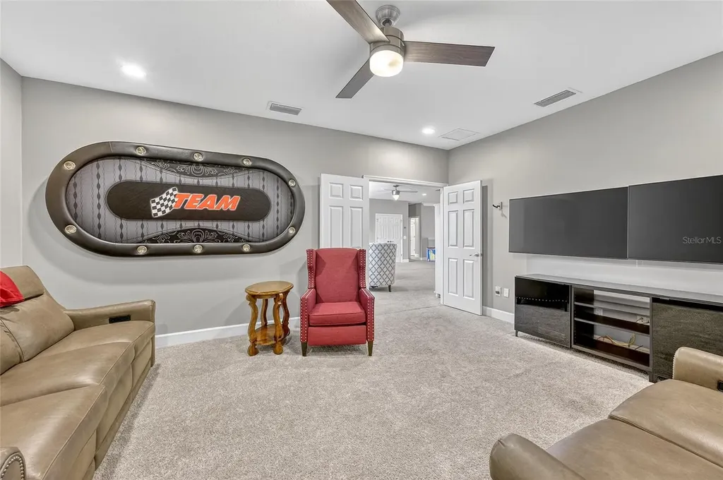 5835 Palmer Ranch Parkway Sarasota FL 34238
