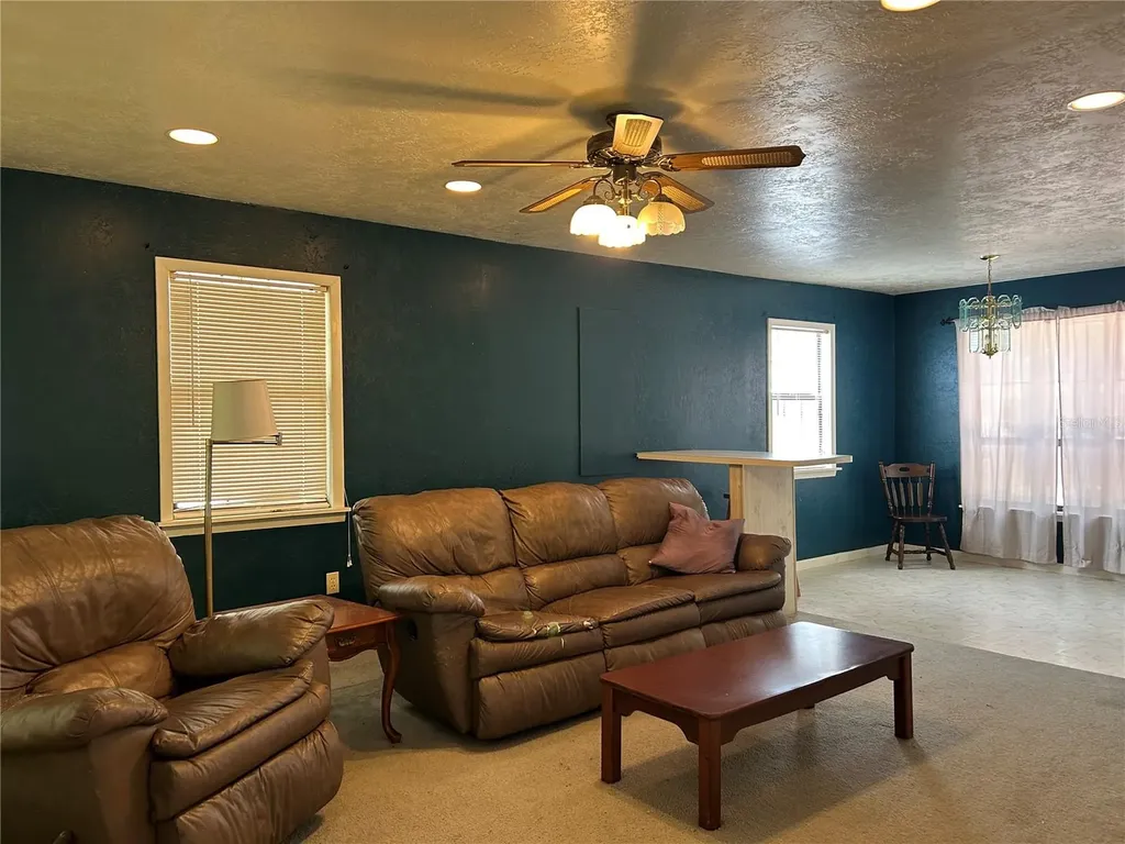 11051 SE 40th Street Morriston FL 32668