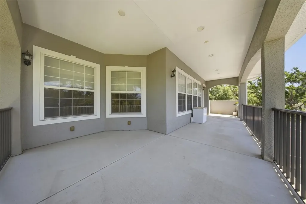 234 36th Avenue NE St Petersburg FL 33704