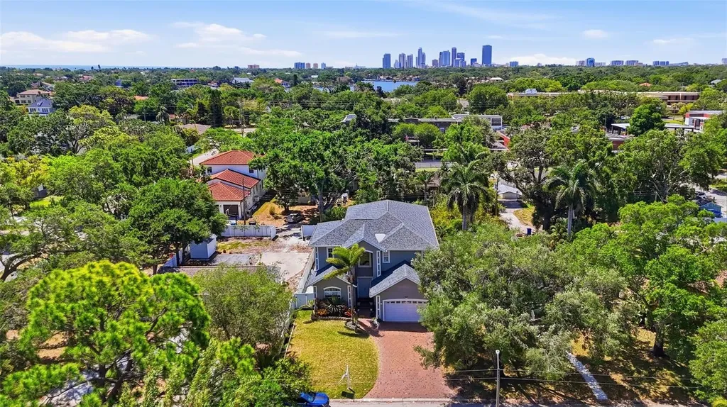 234 36th Avenue NE St Petersburg FL 33704
