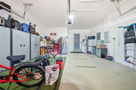 234 36th Avenue NE St Petersburg FL 33704