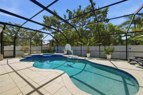 234 36th Avenue NE St Petersburg FL 33704