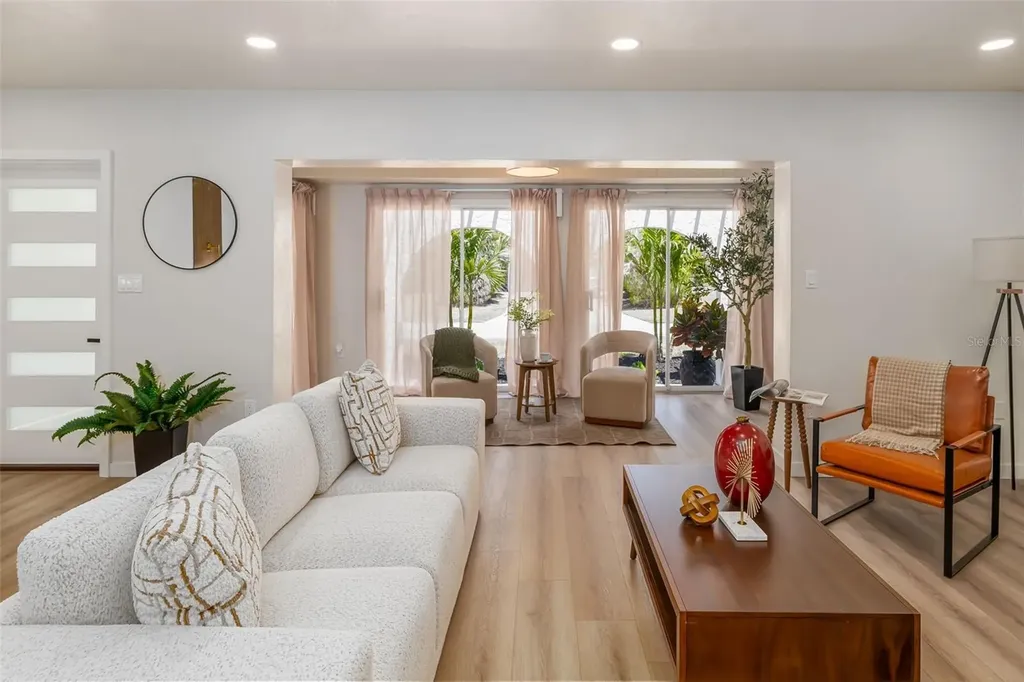 2436 Goldenrod Street Sarasota FL 34239