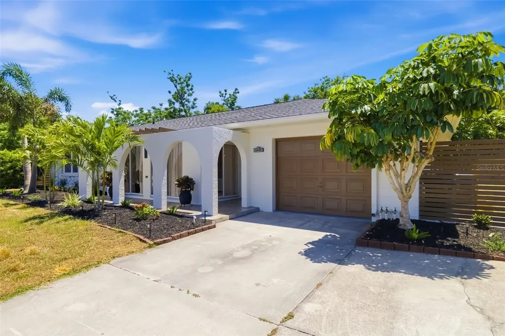 2436 Goldenrod Street Sarasota FL 34239