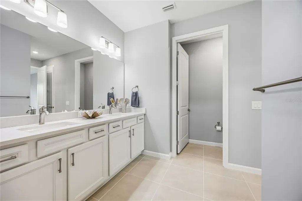5886 Talon Preserve Drive Nokomis FL 34275