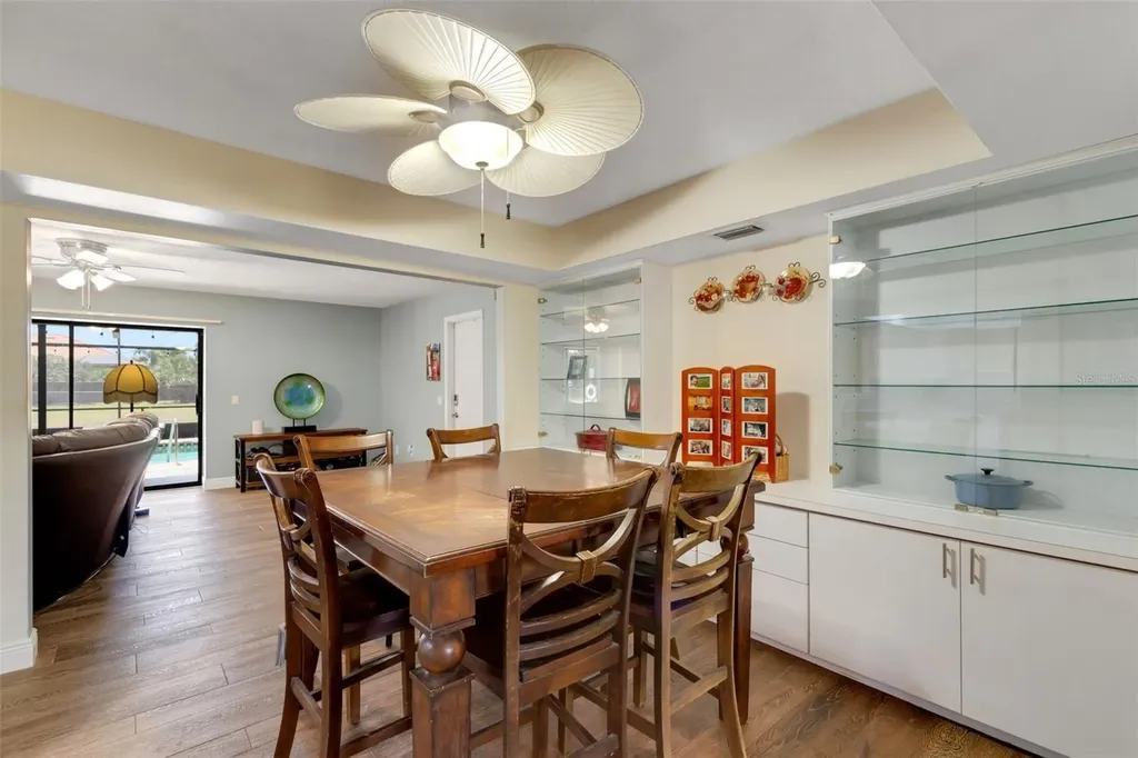 3656 Oak Grove Drive Sarasota FL 34243