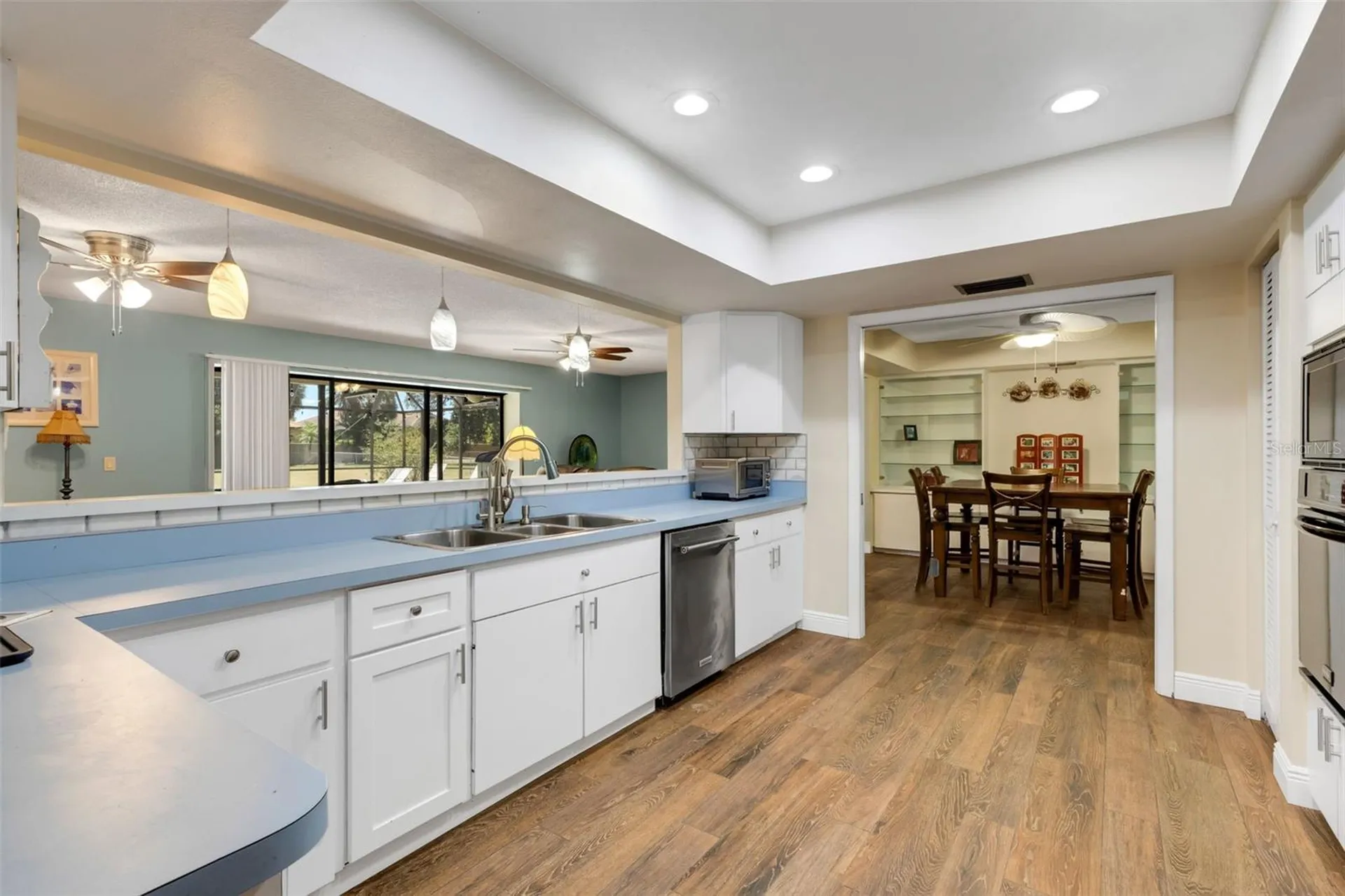 3656 Oak Grove Drive Sarasota FL 34243