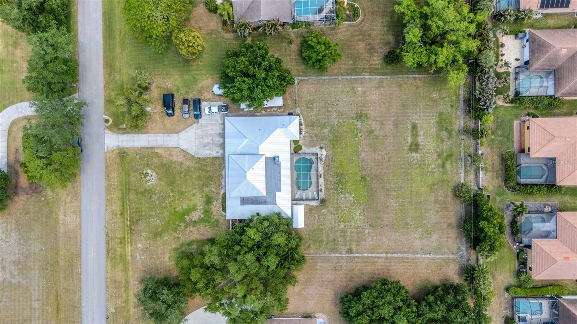 3656 Oak Grove Drive Sarasota FL 34243