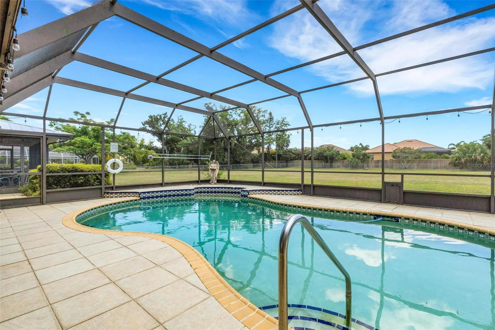 3656 Oak Grove Drive Sarasota FL 34243