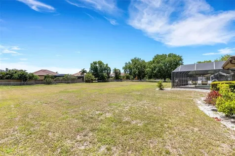 3656 Oak Grove Drive Sarasota FL 34243