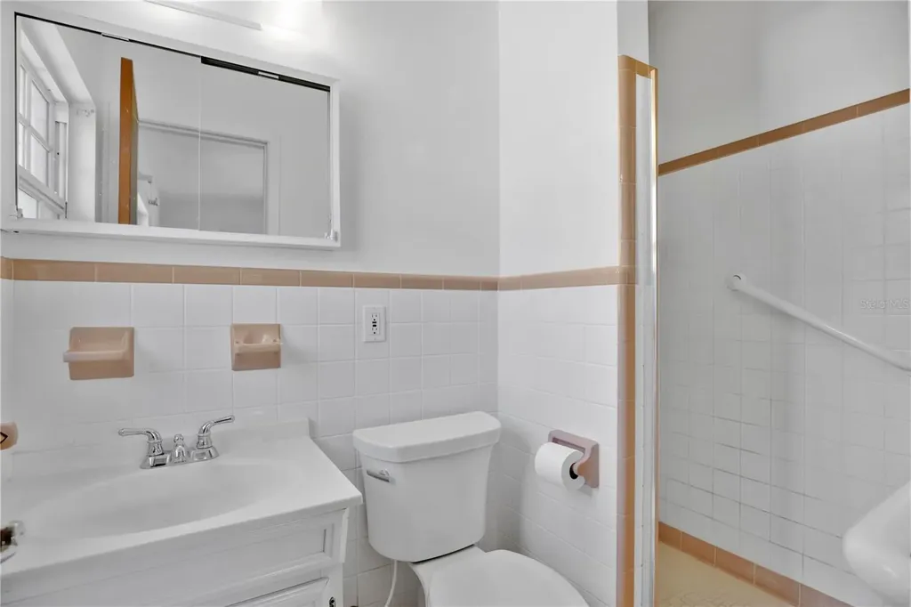 4511 Leslyn Court Orlando FL 32806