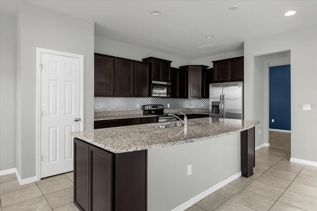 3504 Southern Cross Loop Kissimmee FL 34744