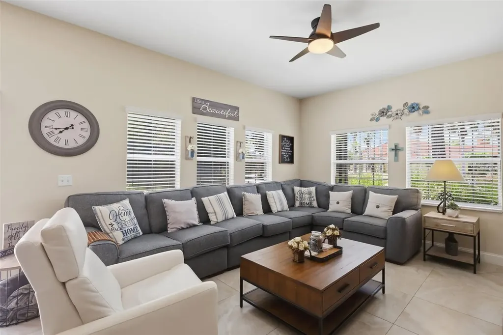 4722 Ormond Beach Way Kissimmee FL 34746