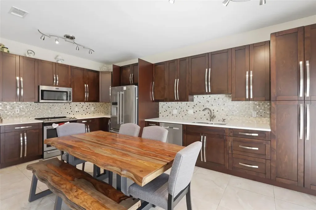 4722 Ormond Beach Way Kissimmee FL 34746