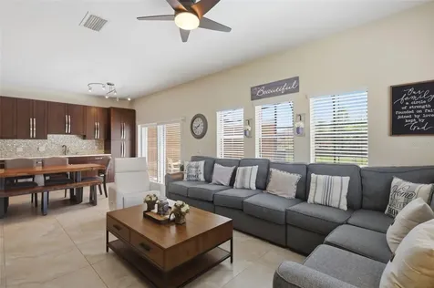 4722 Ormond Beach Way Kissimmee FL 34746