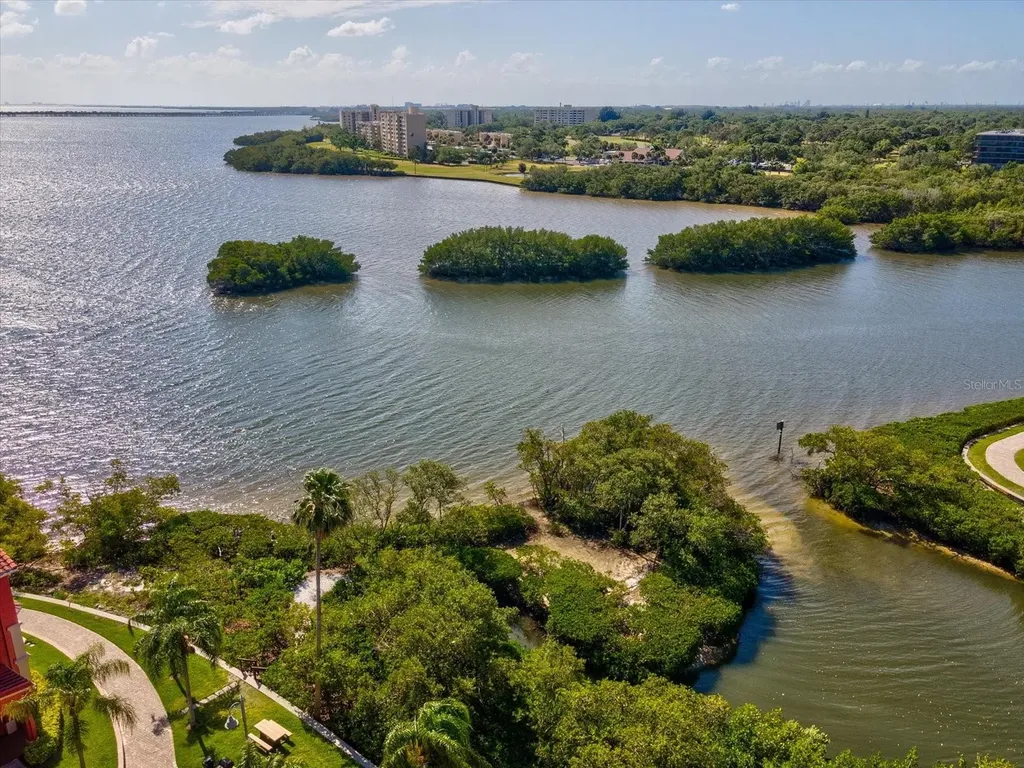 2731 Via Capri Clearwater FL 33764