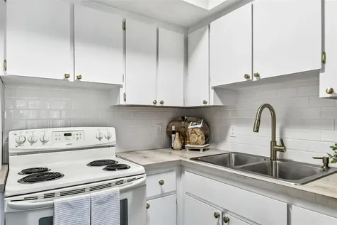 5861 42nd Terrace N Kenneth City FL 33709