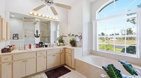 324 Oakwood Circle Englewood FL 34223