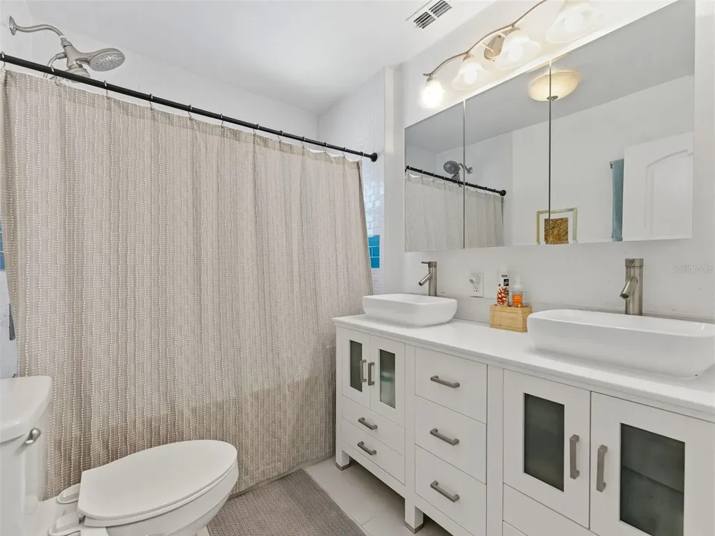 2005 3rd Street S St Petersburg FL 33705