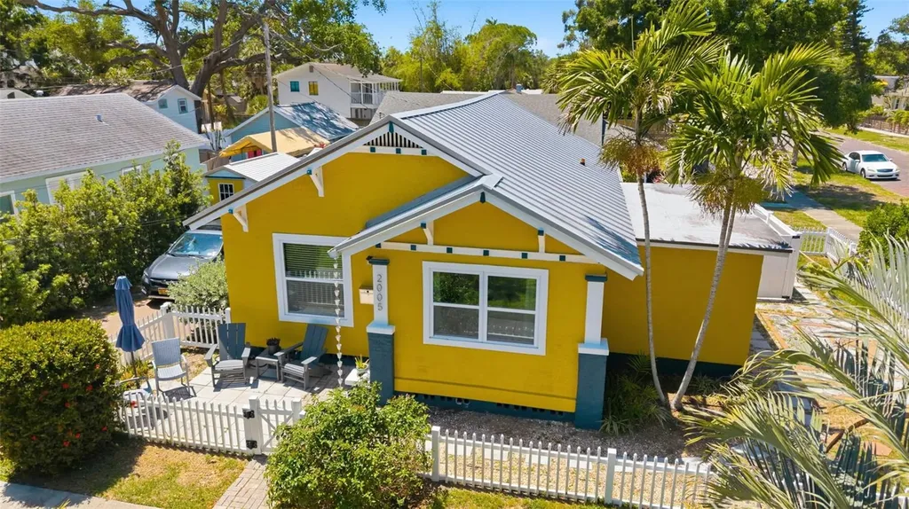 2005 3rd Street S St Petersburg FL 33705