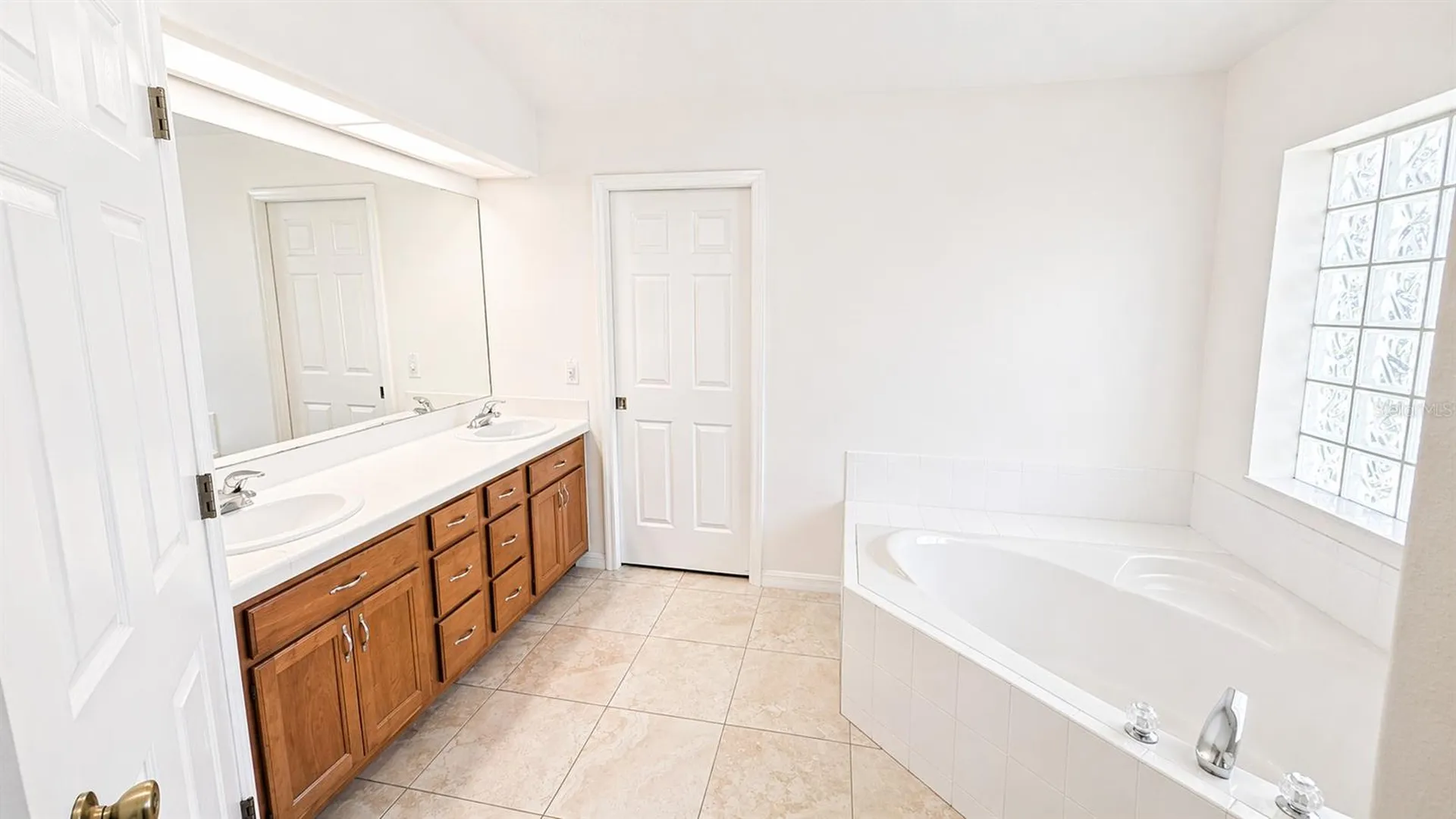 5277 Indian Ocean Loop Tavares FL 32778