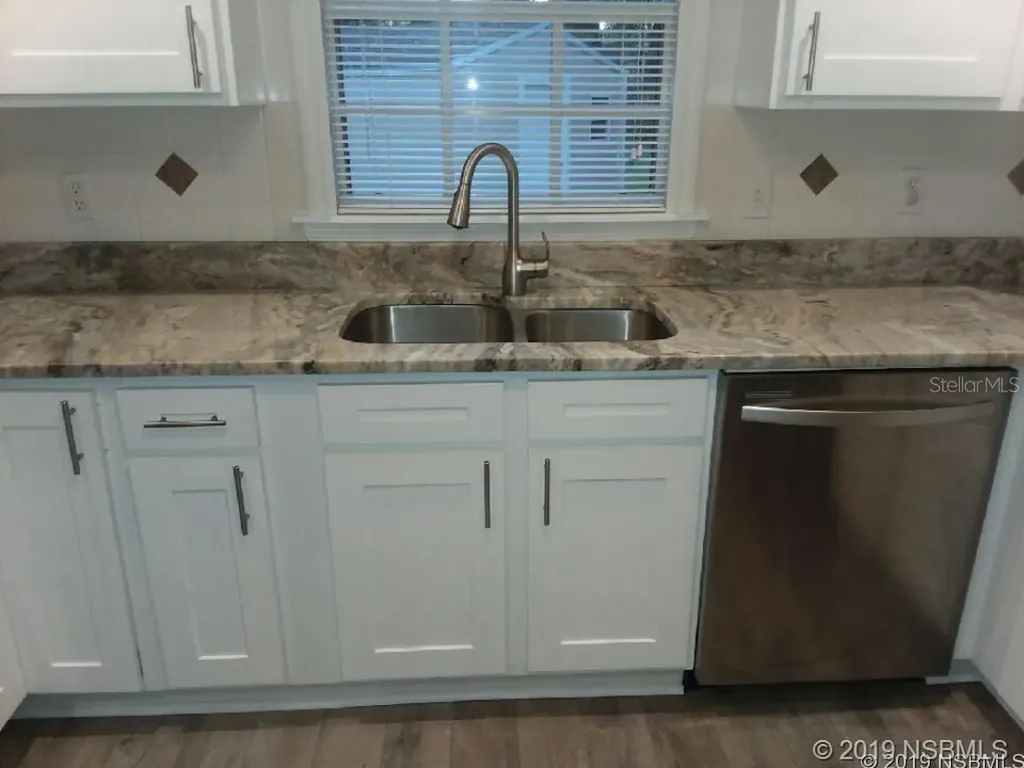572 Palm Drive New Smyrna Beach FL 32168