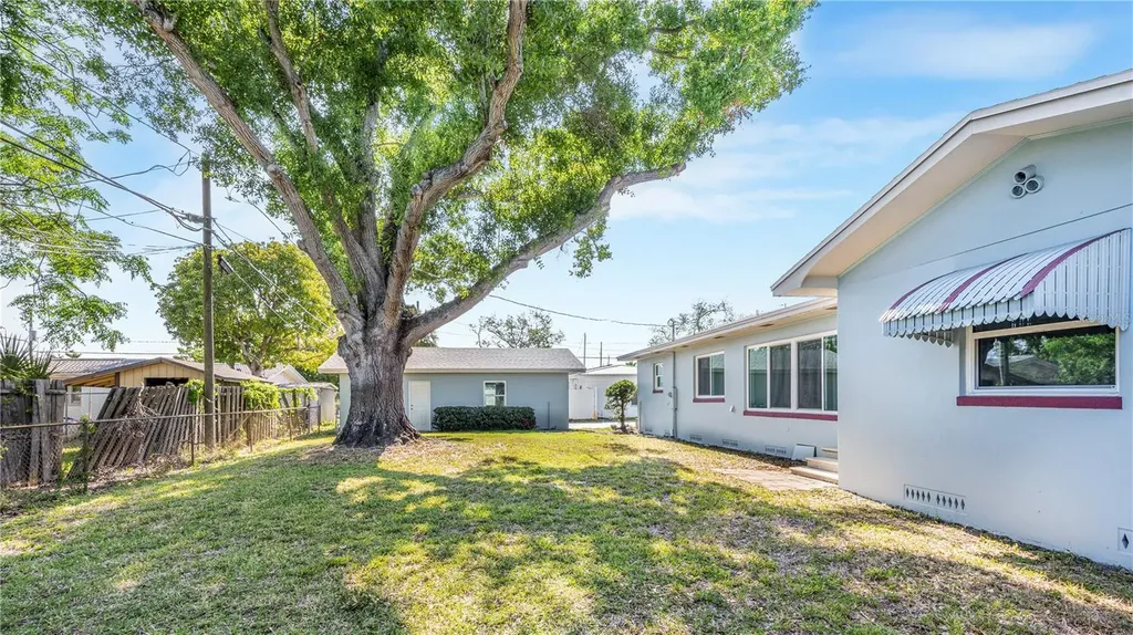 4725 Del Rio Way S Gulfport FL 33711