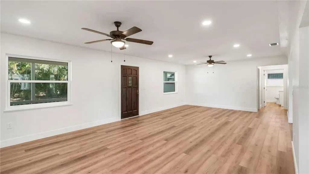 4725 Del Rio Way S Gulfport FL 33711