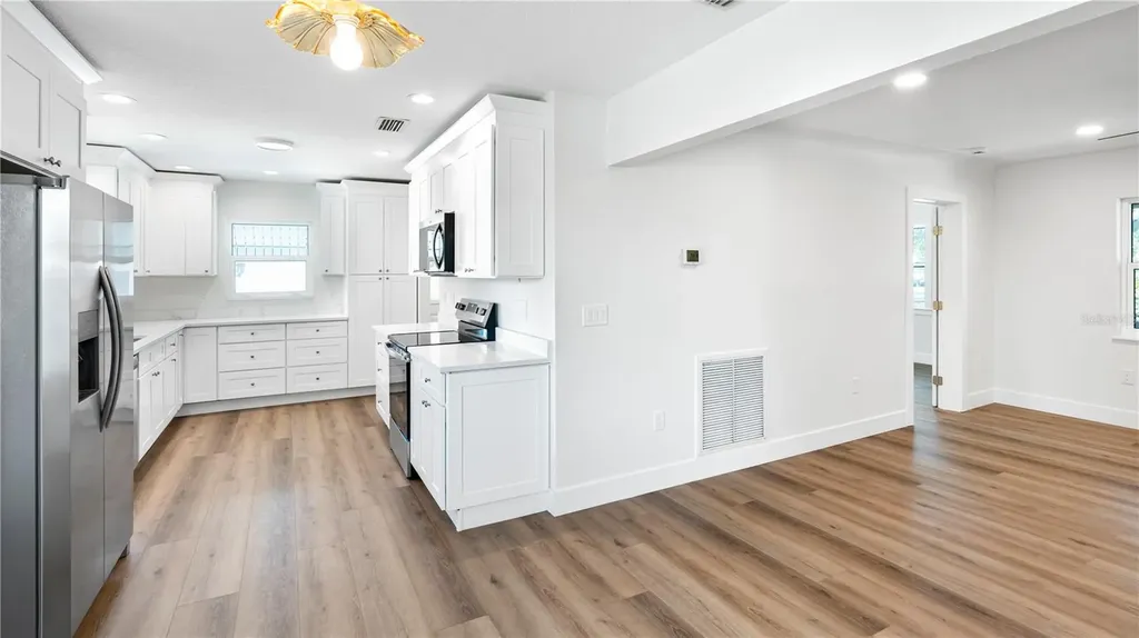 4725 Del Rio Way S Gulfport FL 33711