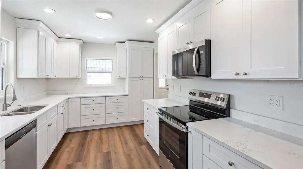 4725 Del Rio Way S Gulfport FL 33711