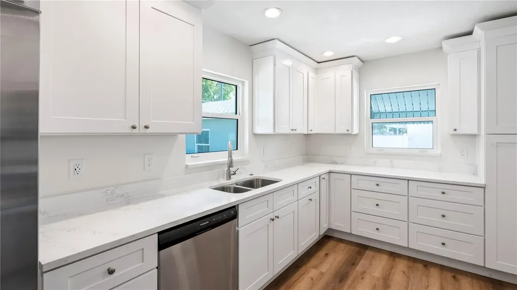 4725 Del Rio Way S Gulfport FL 33711