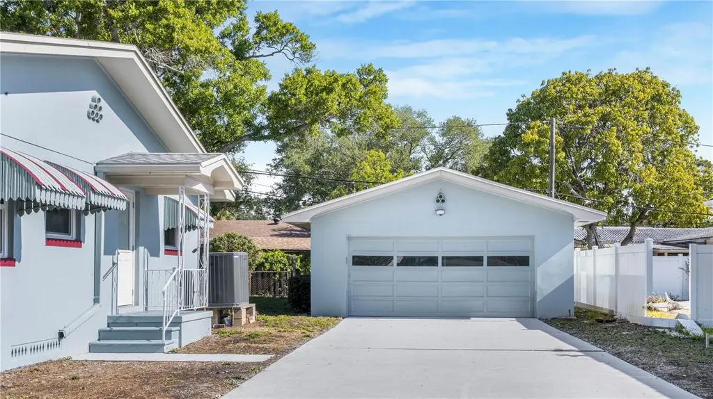 4725 Del Rio Way S Gulfport FL 33711
