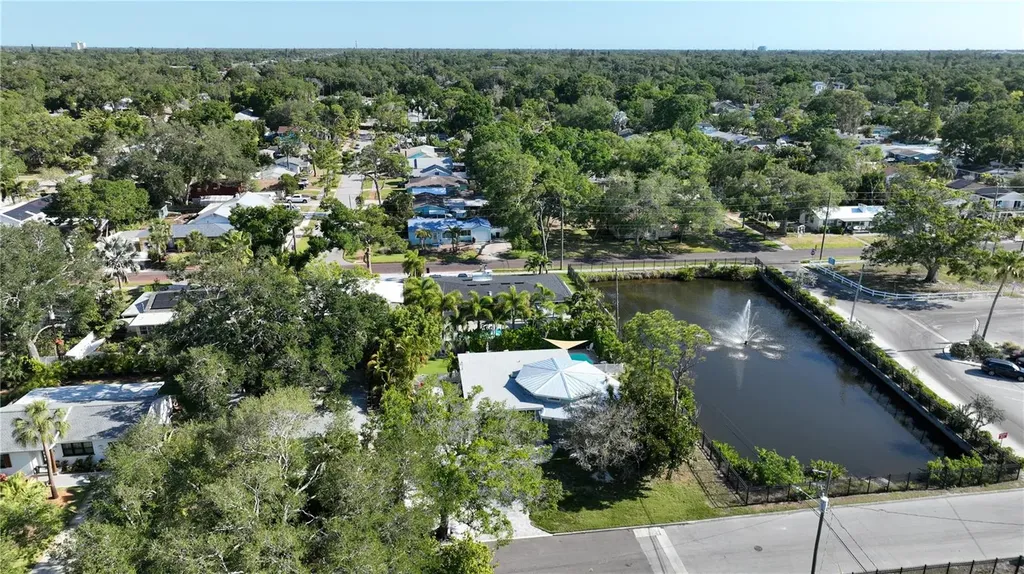 4725 Del Rio Way S Gulfport FL 33711