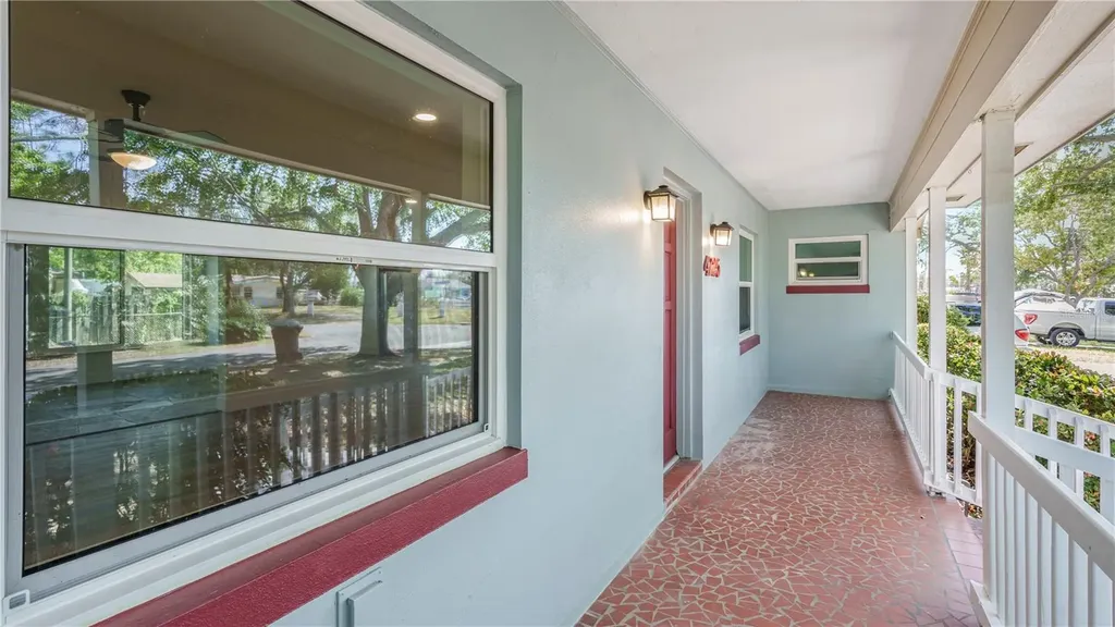 4725 Del Rio Way S Gulfport FL 33711