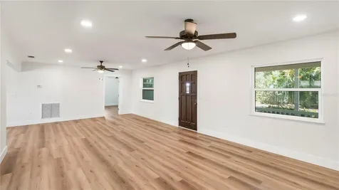 4725 Del Rio Way S Gulfport FL 33711