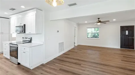4725 Del Rio Way S Gulfport FL 33711