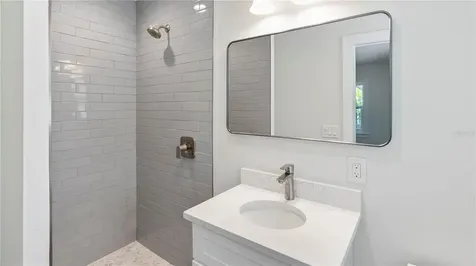 4725 Del Rio Way S Gulfport FL 33711