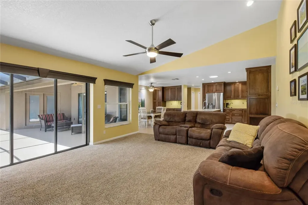 1215 Huntington Lane Safety Harbor FL 34695