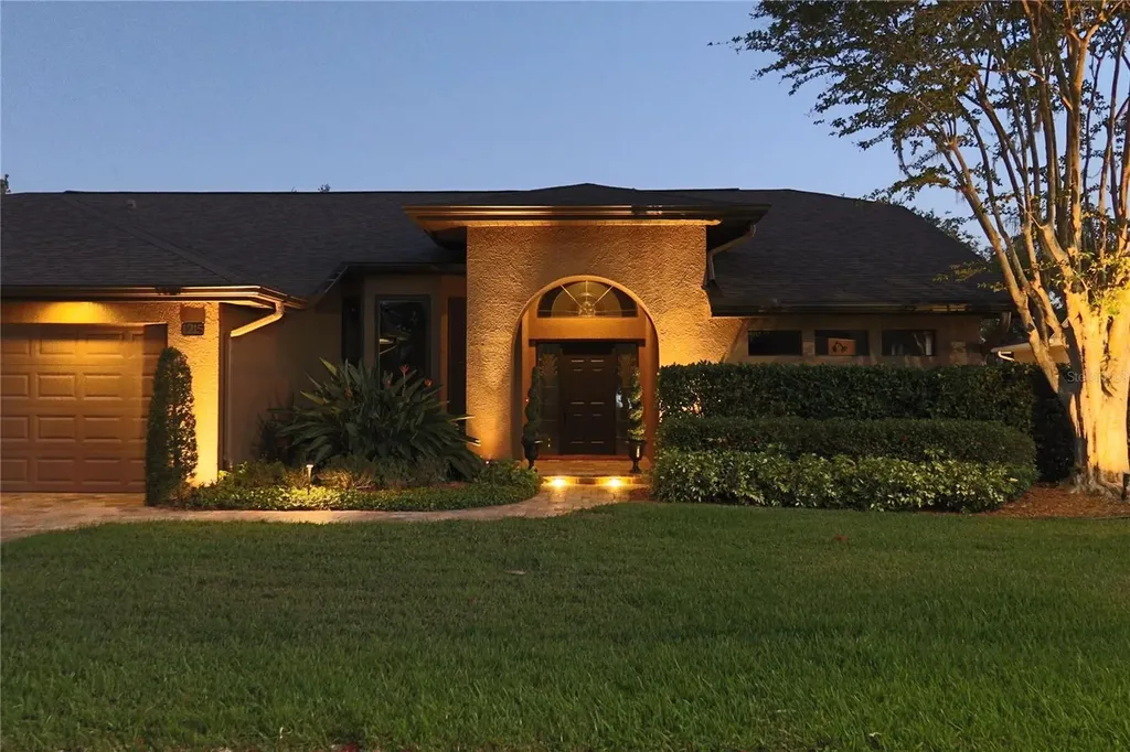 1215 Huntington Lane Safety Harbor FL 34695